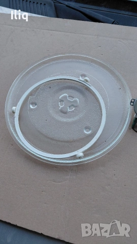 чиния за микро вълнова печка. 