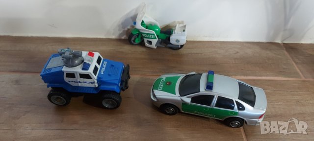 Продавам колекция полицейски кола мотор джип, снимка 5 - Колекции - 40167265