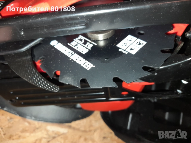 Ръчен циркуляр Black and Decker , снимка 5 - Други инструменти - 51915446