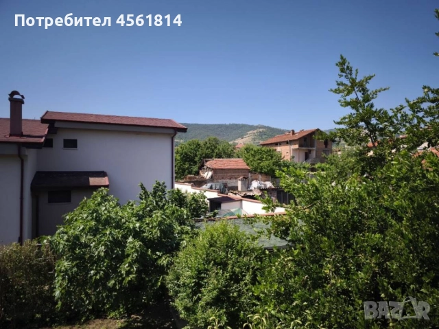 НОВА, ДВУЕТАЖНА, ОБЗАВЕДЕНА КЪЩА С ДВОР В С.БРЕСТНИК, снимка 12 - Къщи - 51838269