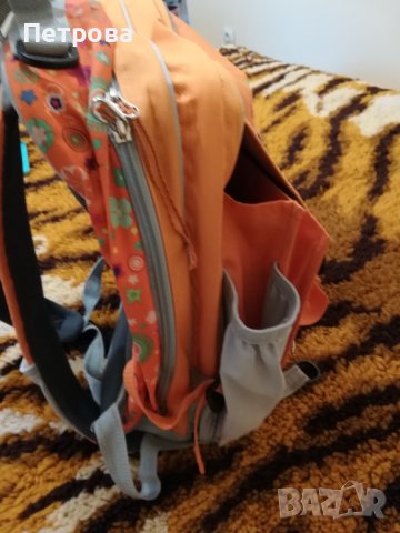 Ученическа раница с много прегради, снимка 8 - Раници - 44462551