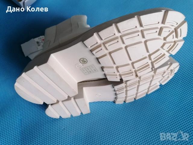 [House Brand] Дамски бели зимни боти с цип [Размер: 38 (24,5см)], снимка 5 - Дамски боти - 52889744