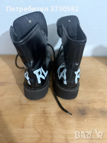 Оригинални черни дамски боти кубинки Karl Lagerfeld 38 номер, снимка 3 - Дамски боти - 52921986