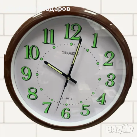 Стенен светещ часовник – Кръгъл, кафяв, безшумен / 30см, снимка 2 - Стенни часовници - 49923289