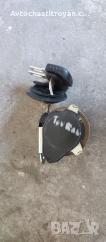 Заден ляв колан VW Touran - 6047883, снимка 2 - Аксесоари и консумативи - 47679687