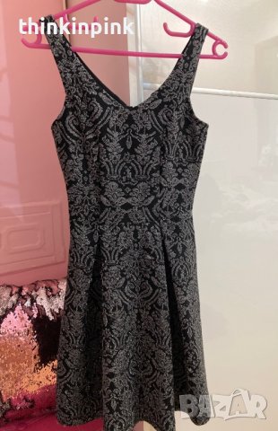 Черна рокля с блестящи украшения, снимка 1