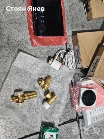 Термопомпа Daikin 12 KW + 5 конвектора Daikin + буфер 180 със серпентина, снимка 12 - Други машини и части - 52182858