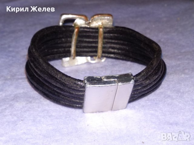 СТАРА ХЕНД - МЕЙД ГРИВНА с ЕСТЕСТВЕНА КОЖА ЕМАЙЛ-ЛАК ФАСЕТИРАН КРИСТАЛ и МАГНИТНА ЗАКОПЧАЛКА 37553, снимка 3 - Гривни - 41269010