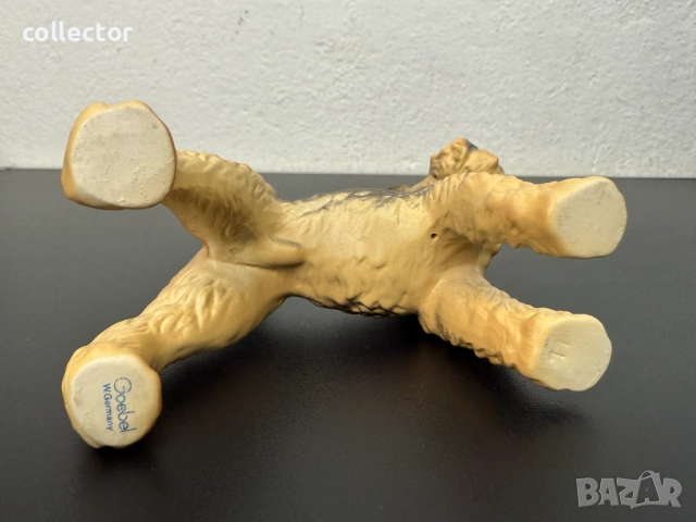 Порцеланова фигурка на  Еърдейл териер Goebel. №7501, снимка 7 - Колекции - 52083265