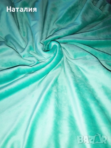 Плюш, снимка 2 - Платове и дамаски - 52562960