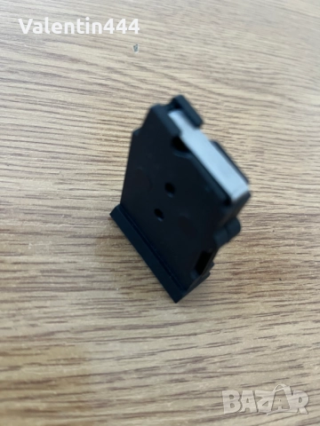 Пълнител за карабина "Бърно 1" и "Бърно 2", кал. 22LR, снимка 4 - Бойно оръжие - 52735159