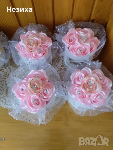 Кашпи със сатенени рози , снимка 3 - Други стоки за дома - 49670223
