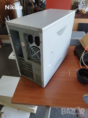 Компютърна кутия със захранване стар модел, снимка 17 - Захранвания и кутии - 40551984
