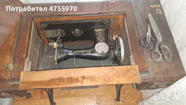 Машина за шиене от София, в добро състояние.. За годините си е добре запазена! , снимка 2 - Други стоки за дома - 53726016