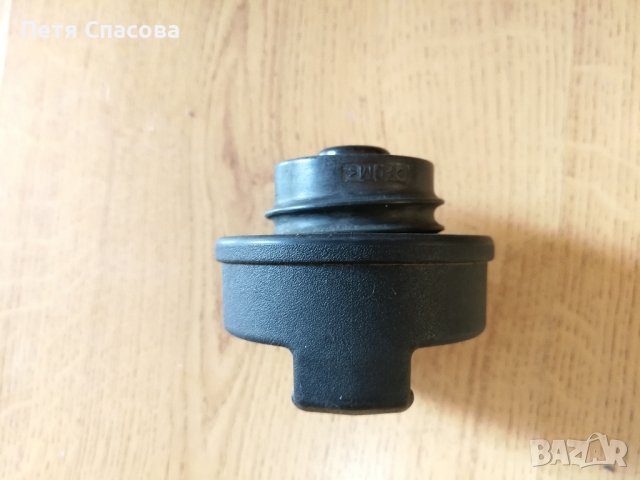 VW Passat Wagon B3 2.0 1992 Капачка резервоар, снимка 2 - Части - 42032167