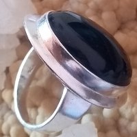 Сребърен пръстен с черен естествен камък, снимка 3 - Пръстени - 39774638
