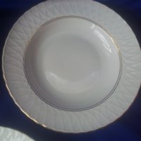 Порцеланови чинии на Изида, 8 бр за супа и 8 бр за основно, златни кантове, снимка 13 - Чинии - 41459623