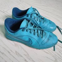 Детски футболни обувки Nike, снимка 3 - Футбол - 41358397