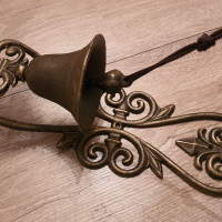 Чугунена камбана с прекрасен звън!, снимка 1 - Градински мебели, декорация  - 36323390
