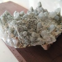 Кристал с пирит естествен камък, снимка 5 - Колиета, медальони, синджири - 44227211