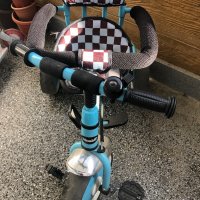 Продавам детска триколка със сенник Chipolino, снимка 1 - Детски велосипеди, триколки и коли - 41699730