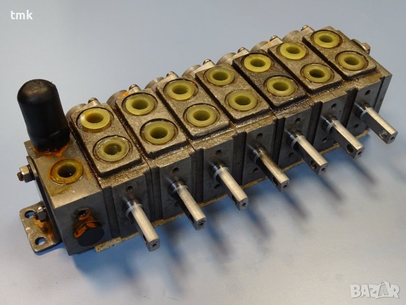 Хидравличен разпределител "Хидравлика" 348 РК2, DY-10, Pn-10MPa, 7- секции, снимка 1