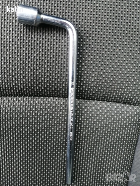 Продавам ключ за гуми Мерцедес , снимка 1