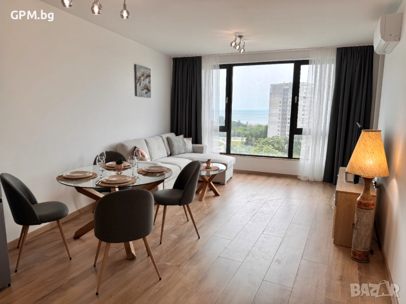 Апартамент Морска гледка и паркомясто, снимка 1