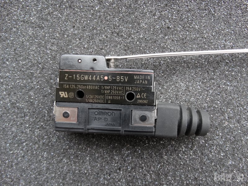 OMRON Z-15GW44A55-B5V ..., снимка 1