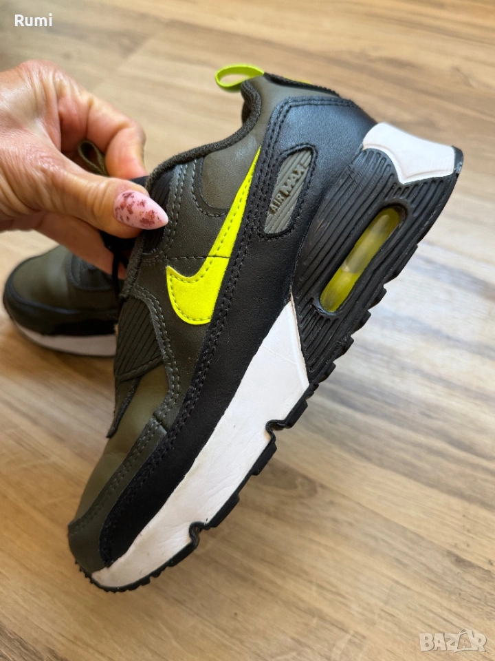 Оригинални юношески маратонки NIKE Air Max 90 Toggle! 34,5 н, снимка 1