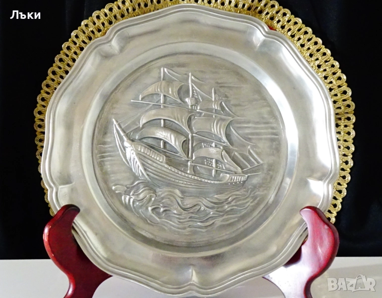 Калаена чиния с Кораб,Платноход. , снимка 1