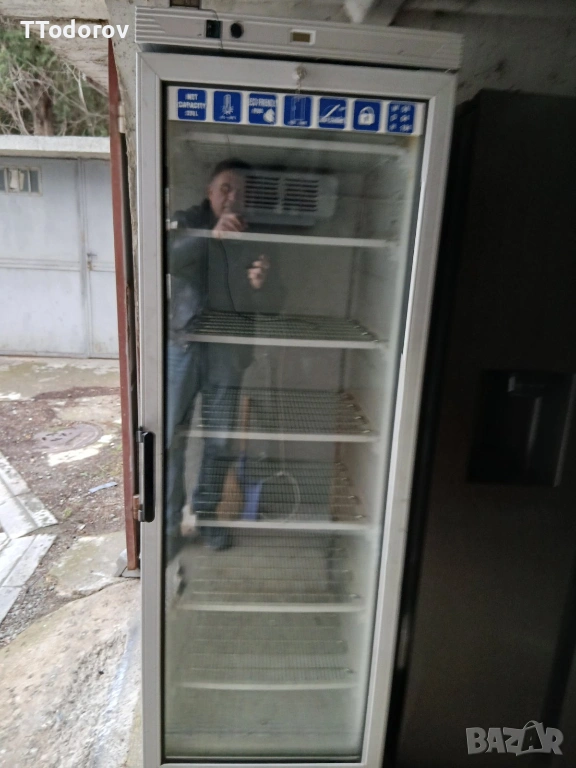 Минусова професионална хладилна витрина HSC300N , снимка 1