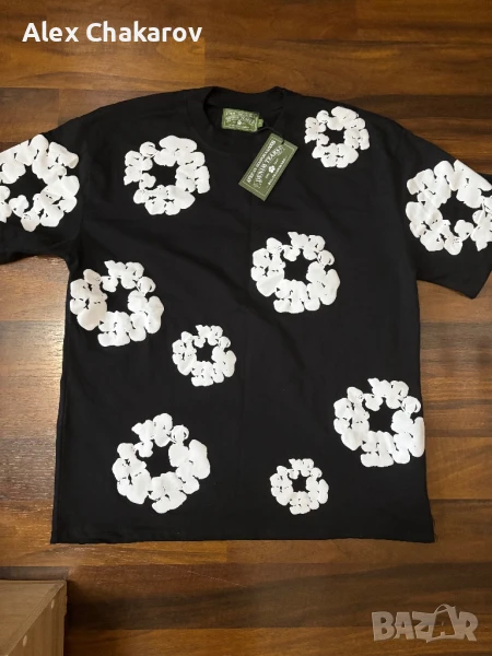 Продавам тази черна Denim Tears тениска в размер L, снимка 1