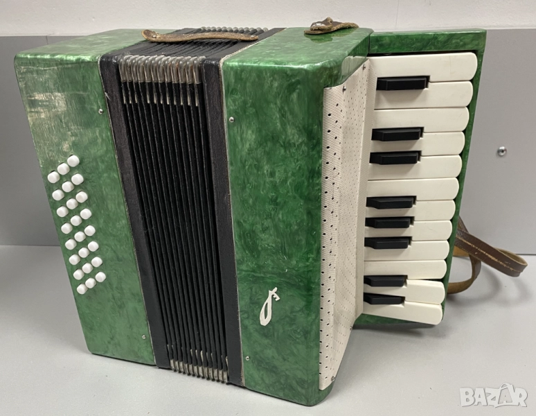 Детски Акордеон «Кременное» СССР, снимка 1