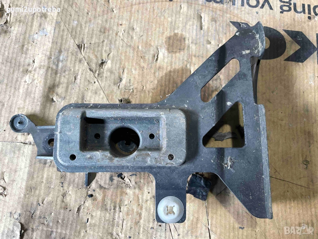 Скоба Държач Лява Страна 7p5802819A Porsche Cayenne 3.0D 92A/EG22/2012, снимка 1