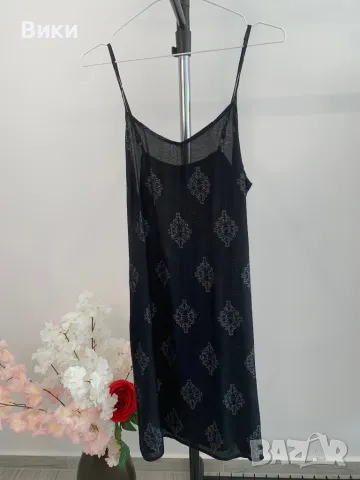 Рокля в размер М-L, снимка 2 - Рокли - 49301683