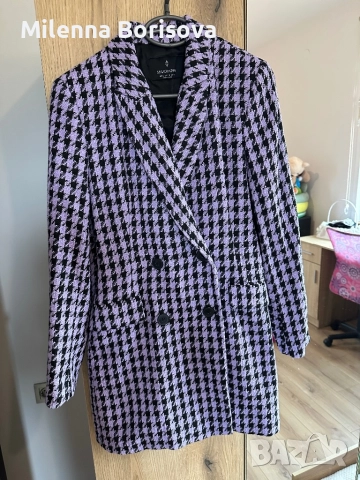 Рокля тип сако от букле от Stradivarius