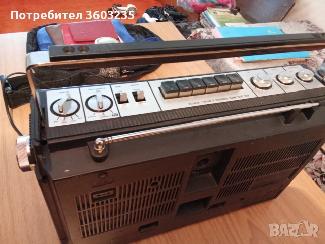 Касетофон Хитачи , снимка 3 - Радиокасетофони, транзистори - 53334987