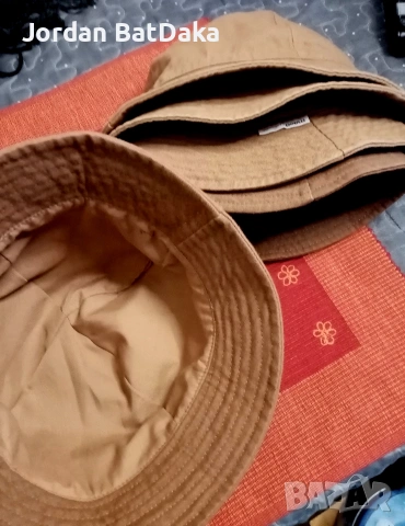 Детски шапки 6-12г, снимка 2 - Шапки - 53481054