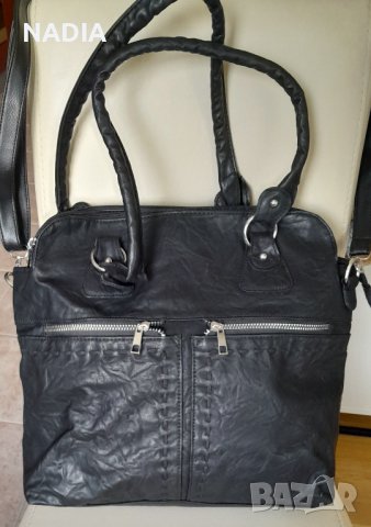 Черна дамска чанта, снимка 1 - Чанти - 44349176
