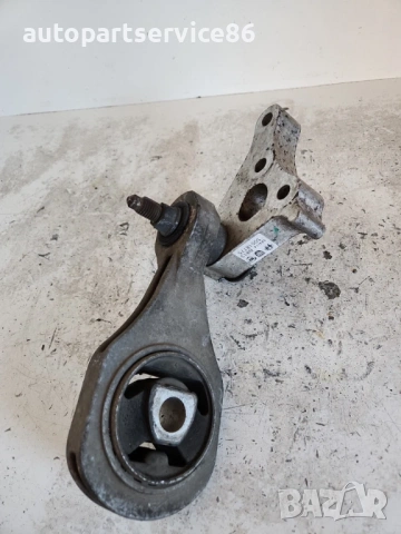 Опора на скоростната кутия за Alfa Romeo Giulietta 1.6 M-Jet (2015) – 50518775, снимка 2 - Части - 53256206