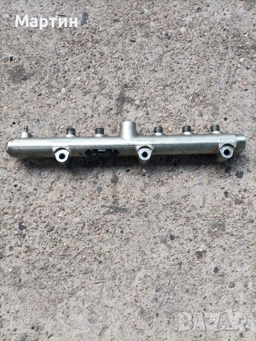 Горивна рейка за Kia Sorento - Киа Соренто - дизел 2.5 CRDI 16 V - 140 к.с., снимка 2 - Части - 41641908