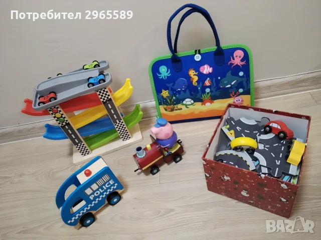 Сет играчки - писти, част от влакчето на Pepa Pig и активно куфарче