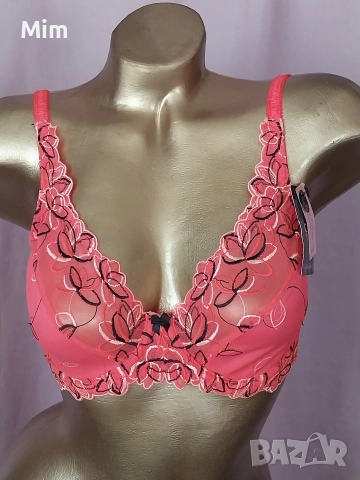 Hunkemoller 75 C Нов дантелен сутиен , снимка 2 - Бельо - 53821055