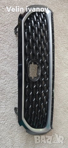 решетка за тойота корола крос, снимка 2 - Части - 52546825