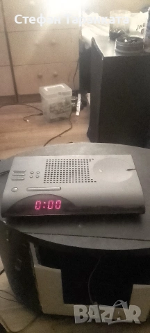 радио приемник, часовник и аларма 