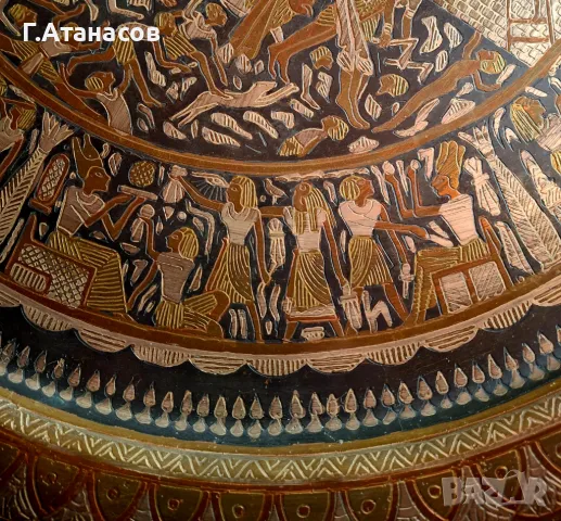 Старинен египетски меден поднос гравиран със сребърни и златни орнаменти, снимка 12 - Антикварни и старинни предмети - 49296049