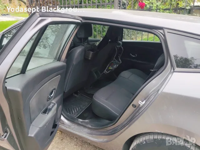 Рено Меган 3 комби, снимка 8 - Автомобили и джипове - 56347919
