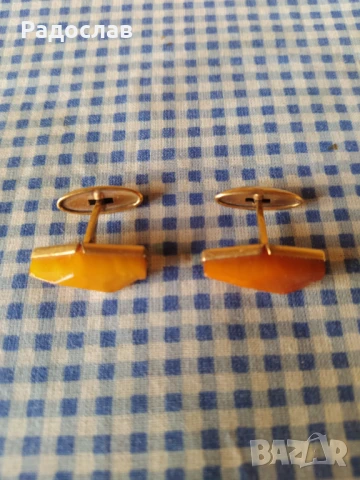 стари кехлибарени бутонели