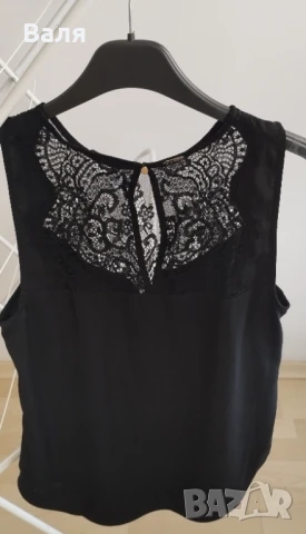 Дамски топ Guess размер S, снимка 3 - Корсети, бюстиета, топове - 50631188
